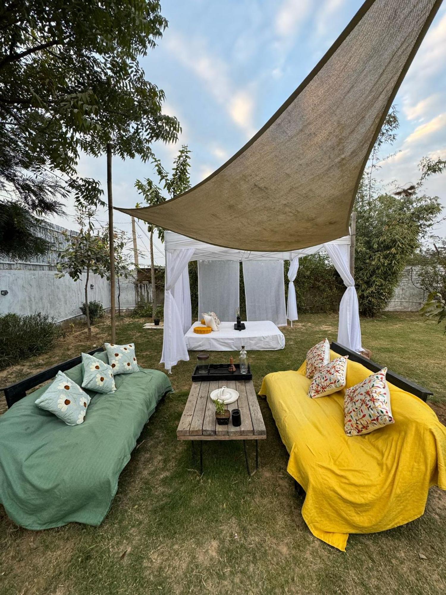 The Nirvana Nest Gurgaon Exterior foto